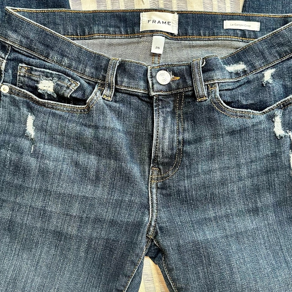 Frame Denim Cropped Skinny Jeans in Dark Blue Wash